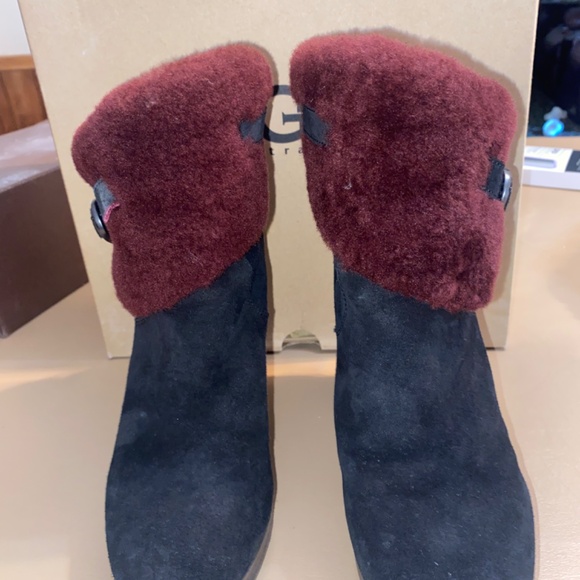 Ugg Australia Boots - Picture 3 of 5